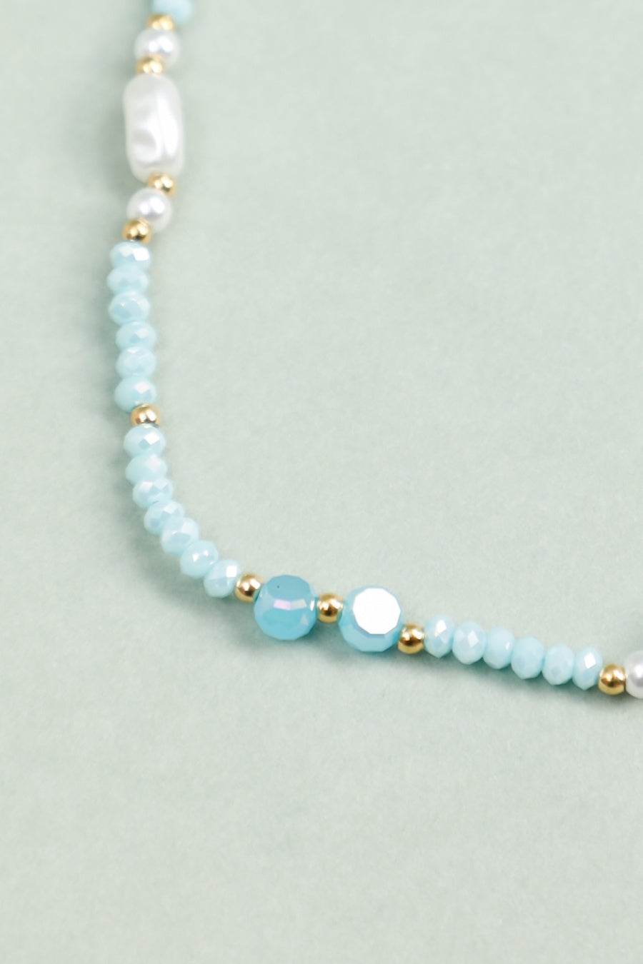 Bracelet Perles Nacrées Avec Détails Dorés