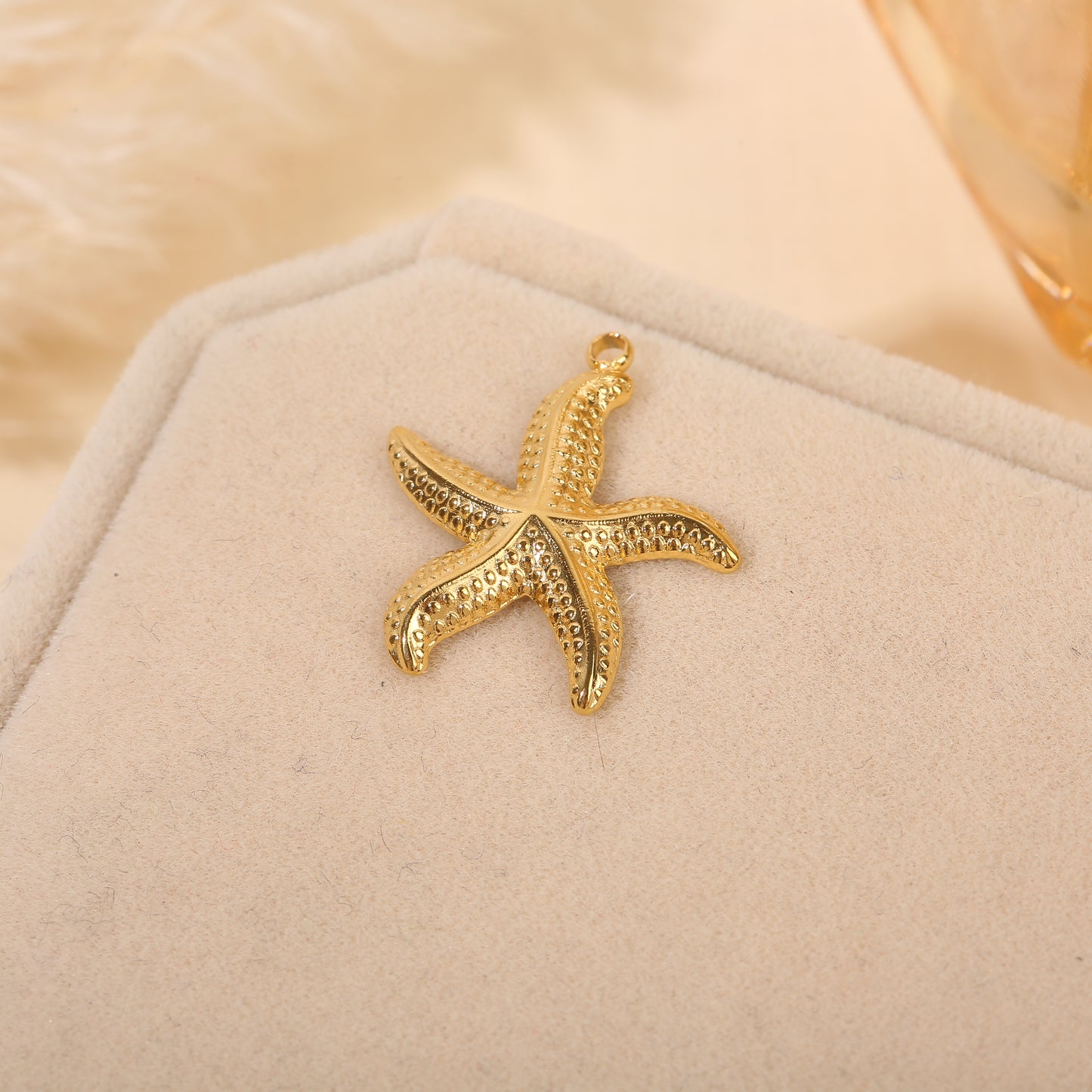 Lot de 3 pendentifs dorés étoile de mer texturées