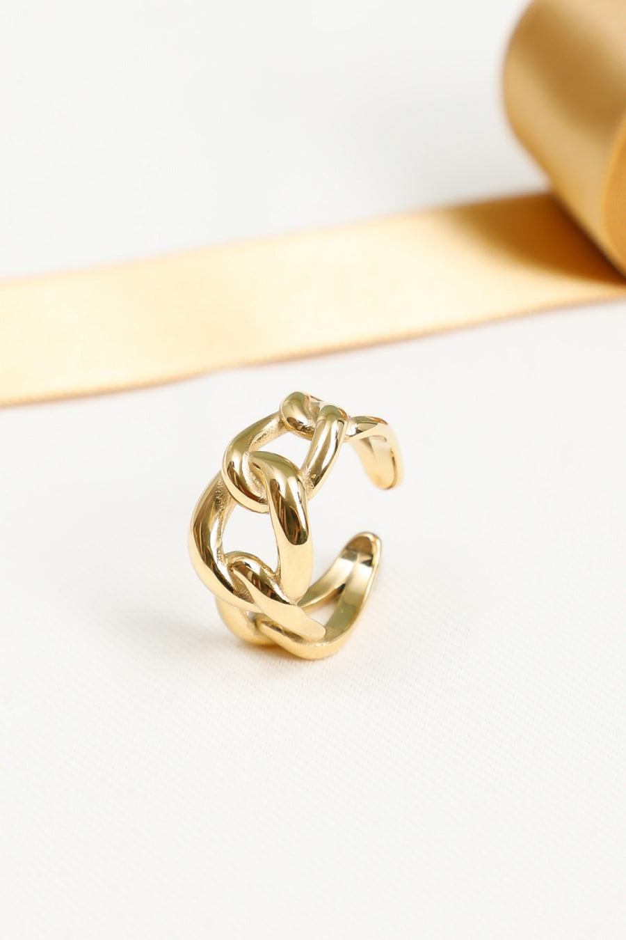 Bague Dorée Anneaux Maillons Entrelacés